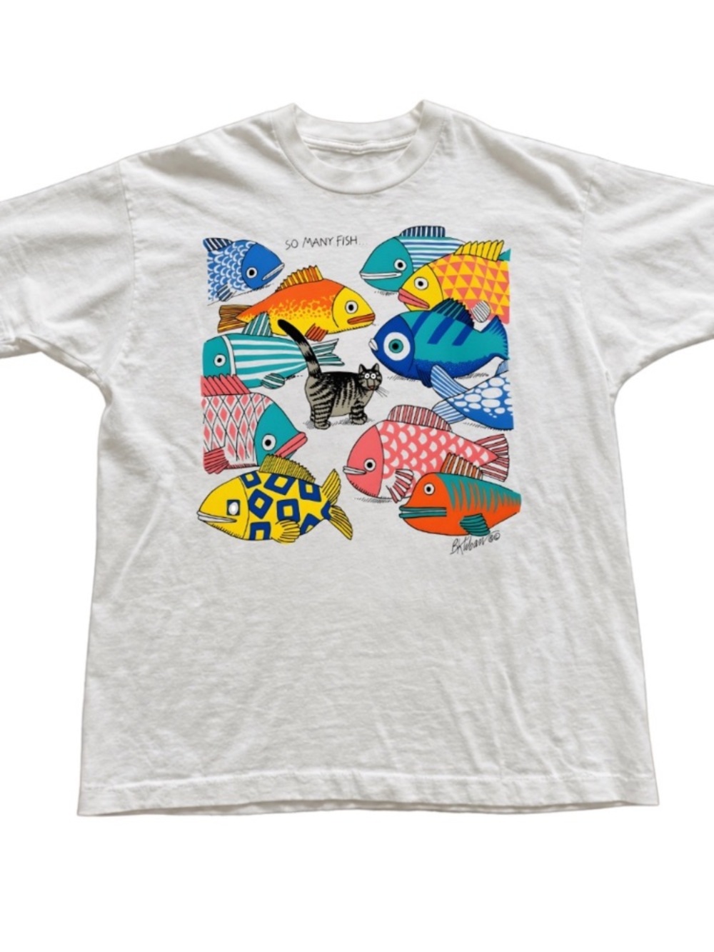 Gildan White Tee with Multicolor Fish and Cat Graphic